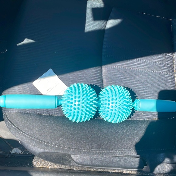 PHYSIQUE 57 Massage Roller - Picture 1 of 2